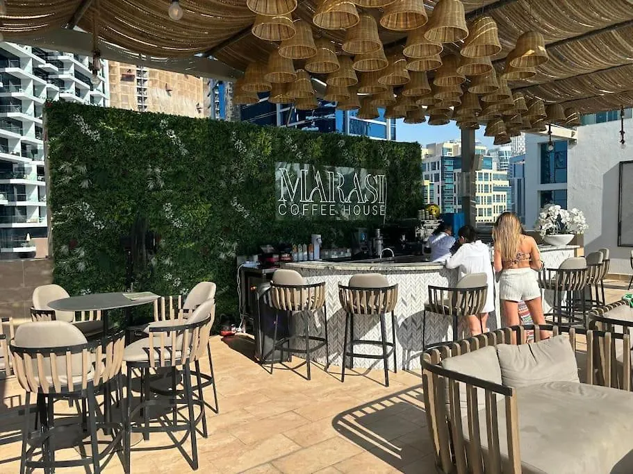 Chic Studio With Balcony - Canal Bay & Pool Views Dubai