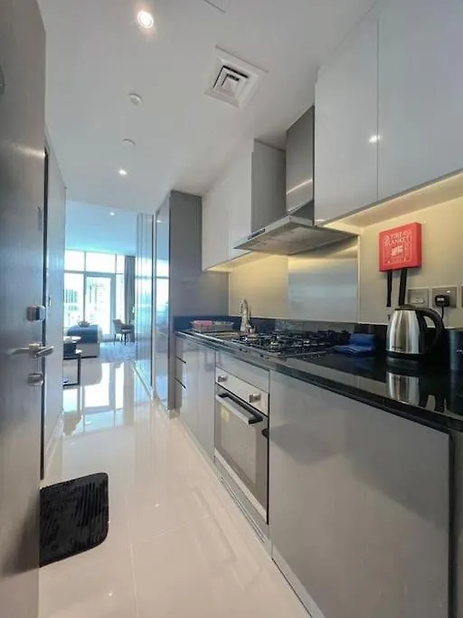 Chic Studio With Balcony - Canal Bay & Pool Views Dubai 0*,  United Arab Emirates