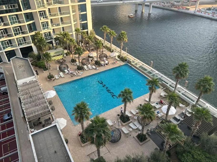 Apartment Chic Studio With Balcony - Canal Bay & Pool Views Dubai